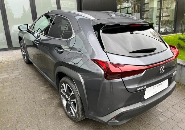 Lexus UX cena 157900 przebieg: 24000, rok produkcji 2022 z Gostyń małe 29